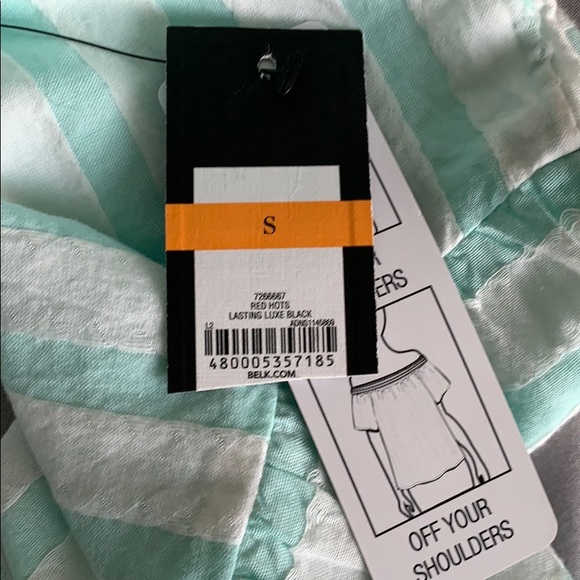 Crown & Ivy Off The Shoulder Peplum Top Size S - Picture 5 of 6